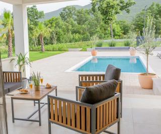 Luxury Villa Decima near Split - Pool & Tennis Retreat - Dicmo - 2
