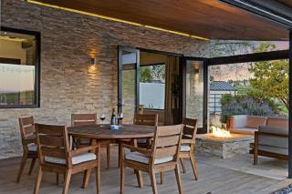 Wine Country Estate w Pool Hot Tub The Residence at Truss Wines by AvantStay - Paso Robles - 6