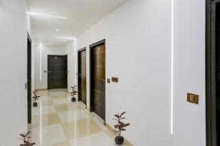 Townhouse West Near Udyog Nagar Metro Station - Nova Deli - 3