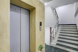 Townhouse West Near Udyog Nagar Metro Station - Nuova Delhi - 1