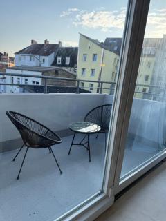 Penthouse mit Loftcharakter - Parkplatz, Fahrstuhl & Balkon - Kiel - 3