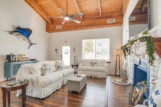 1 Mi to Key Largo Marina Coastal Home with Hot Tub! - Key Largo - 0