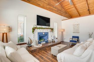 1 Mi to Key Largo Marina Coastal Home with Hot Tub! - Key Largo - 7