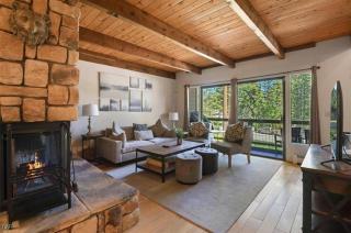 Alpine Basecamp Lake Tahoe with Private Garage - Incline Village - 0