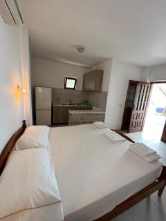 Marios Rooms - Vlorë - 7