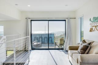 Beachfront 2BR w Deck Views Direct Sand Access Strand Way A - Oceano - 8