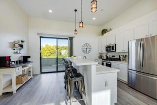 Beachfront 2BR w Deck Views Direct Sand Access Strand Way A - Oceano - 1