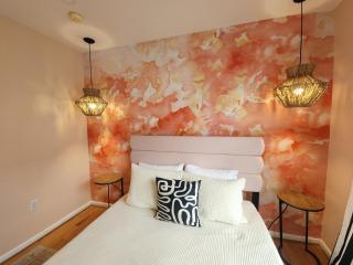 Sunrise Playce-Designer Beach Retreat + Pool Table - 4