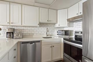 Spacious 2-Bedroom Condo on 43rd Street Perfect for Families in Ocean City - Ocean City - 2