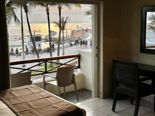 Hotel La Siesta Malecón - 9