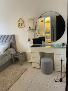 Appartement Confortable Chambre et Salon Spacieux Family Couple - Sharjah - 7