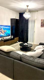 Appartement Confortable Chambre et Salon Spacieux Family Couple - Sharjah - 5