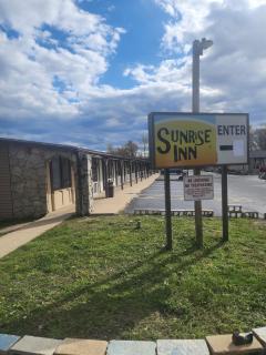 Sunrise Inn - 0