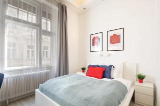 Explore Budapest from This Central Studio - Budapest - 0