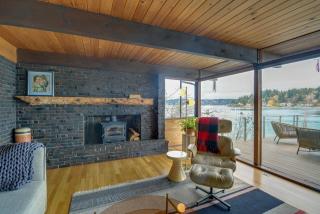 Waterfront Port Orchard Retreat with Furnished Deck! - Port Orchard - 4