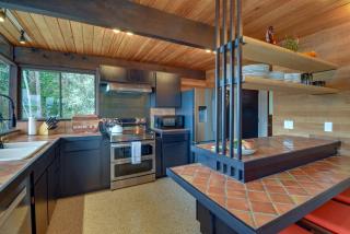 Waterfront Port Orchard Retreat with Furnished Deck! - Port Orchard - 3