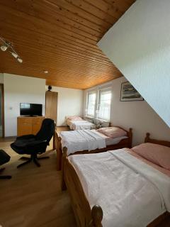 Erays Zimmervermietung Comfortable rooms for long-term fitters - Hemmingen - 9