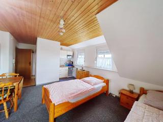 Erays Zimmervermietung Comfortable rooms for long-term fitters - Hemmingen - 6
