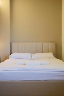 Studio Apartment Lake View - Tirana - 7