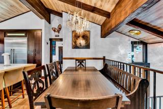 Fire & Ice Spacious Retreat with Hot tub and Fireplace - Truckee - 1