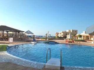 Medetraian style 75 m2 chalet Lamera beach resort - 4