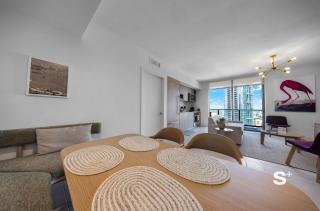 2-BR Downtown Miami Escape with City Views - Miami - 4