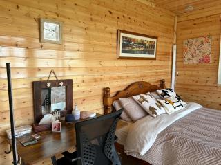 Farm stay cabin in the woods - - 4
