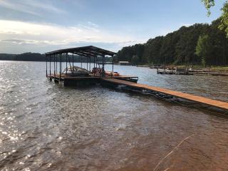 Lakehouse Sunset Beach 3BD,1BA - 0