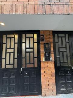 Dorado Inn - Cerca al Aeropuerto - Habitación 301 - 1