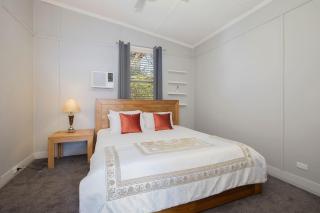 Charlestown Cottage - Beachside in Lake Macquarie - Charlestown - 8