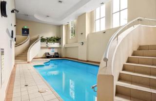 Surry Hills Loft-Style Heritage 1BR - Indoor Pool, Sauna & Gym - Sydney - 6