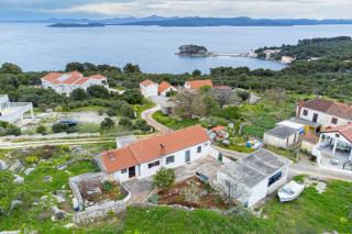 Apartments with a parking space Savar, Dugi otok - 12762 - Brbinj - 0
