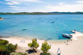 Family friendly apartments with a swimming pool Pirovac, Sibenik - 24299 - Pirovac - 7