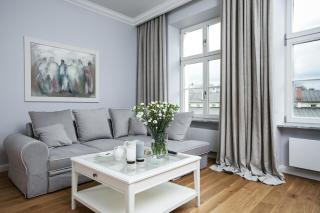 MINT Luxury Apartments at the Main Square - 4