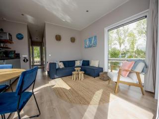 Modern houseboat with view of the Lake - Offingawier - 2