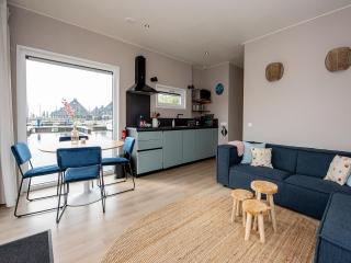 Modern houseboat with view of the Lake - Offingawier - 9