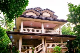 Lovely Villa in Tagaytay w Pool, Billiards up to 20pax - Tagaytay - 1
