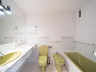 Beachfront apartment with pool access - L'Escala - 1