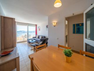 Beachfront apartment with pool access - L'Escala - 6