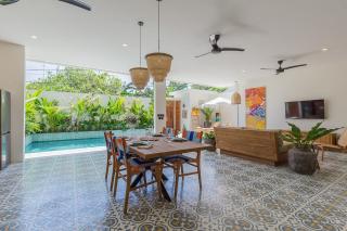 Villa Pop Cozy 2BR Villa & Pool Seminyak - Seminyak - 5