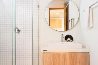 Luxury 1BR, 200m from the beach Rooftop Ocean View - 4