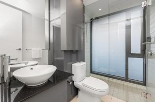 Spacious Riverside Living - Melbourne - 7