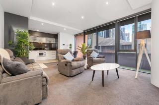 Spacious Riverside Living - Melbourne - 2
