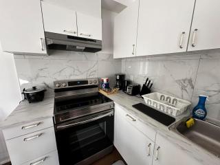 Brand New 2 Storey Unit With A Free Parking Space - Richmond Hill - 7