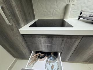 Comfy One Bedroom Near the Beach and 5th Ave - 3