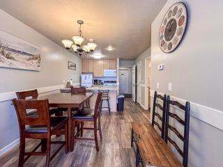 Beautiful Inn Building Updated Condo 211 - Garden City - 4