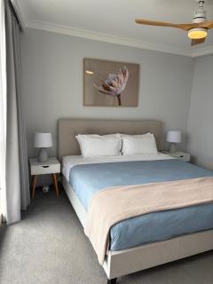 Beachfront & City View, Huge 2 Bedroom Apartment, Imperial Surf Resort - 8