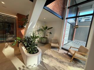 Modern City Living with the Seaview - Wellington - 1