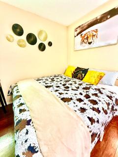 Near AT&T Stadium, UTA, Globe Life, Six Flags, DFW Airport, American Airlines Center with Games and Crib - 9