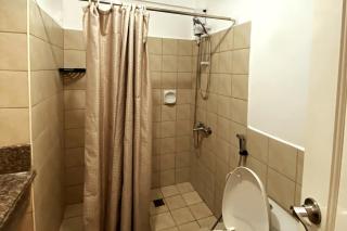 Raya Garden High Rise Vacation Home airport & city view - Manila - 3